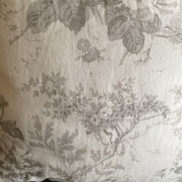 Dinan Wamsutta Vintage 29” Square Linen Decor Bedding Accent Pillow Floral Grey - Picture 9 of 14